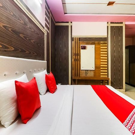 Oyo 47630 Grand Villa Moga Bagian luar foto