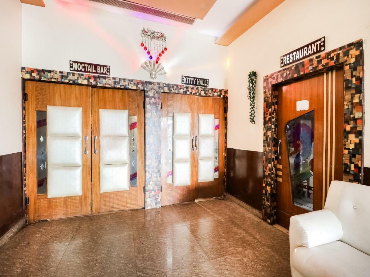 Oyo 47630 Grand Villa Moga Bagian luar foto