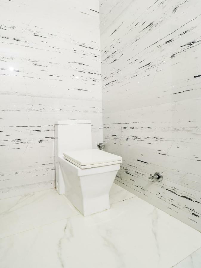 Oyo 47630 Grand Villa Moga Bagian luar foto